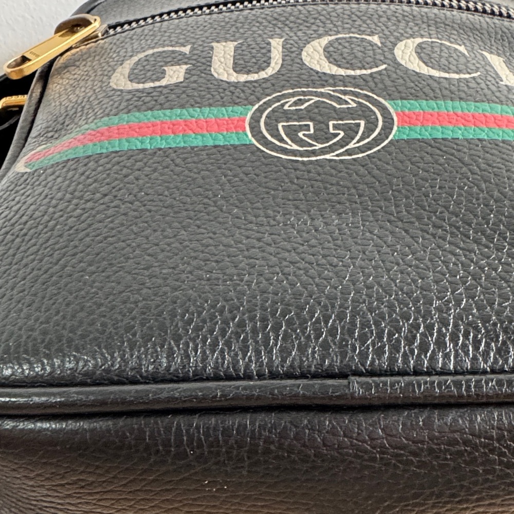 Gucci Black Leather Messenger Bag with Gold Accents - Picture 14 of 15